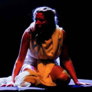 Helen, mezzo-soprano opera singer for hire